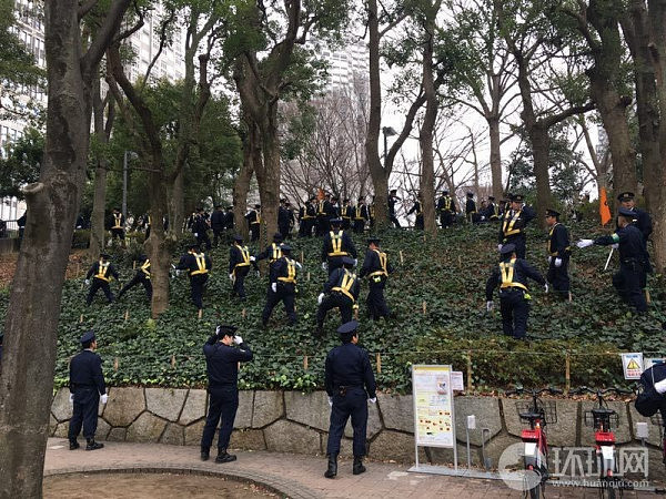 数十名在日华人抗议APA酒店 现场有右翼干扰 - 4
