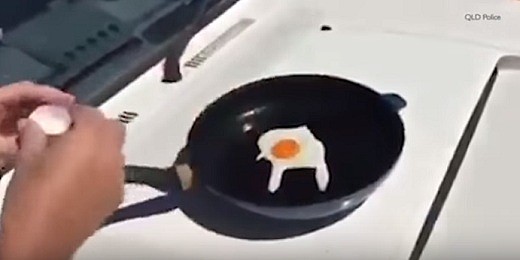 热到“蛋疼”!昆州警察竟用车前盖把鸡蛋煎熟了!持续高温气温已飙破47℃(视频) - 2