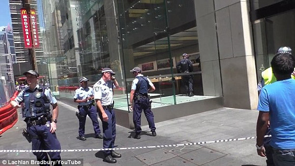 更新! 悉尼George Street苹果旗舰店紧急疏散只因炸弹威胁！警方拆弹组出动！（视频） - 1
