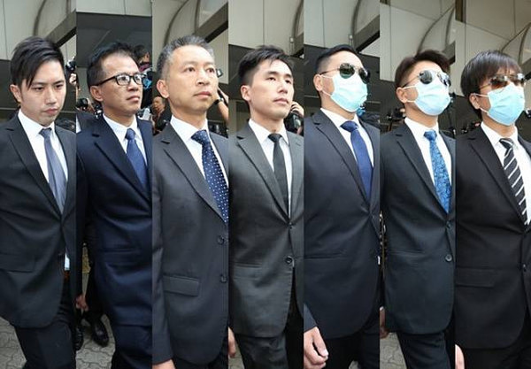 香港7警察殴打“占中者”全部判2年现场有群众落泪 警务处长发表声明：“非常难过”（多图） - 1