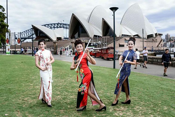 “百年新诗的光荣与梦想”华语诗歌春晚在澳大利亚悉尼举行 - 12