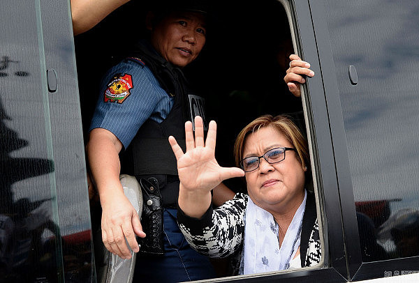 菲律宾前司法部长因贩毒被捕 或终身监禁 - 1