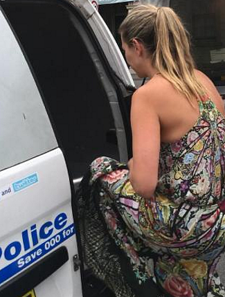 啥也不偷专偷衣服! 悉尼一女贼装成安保人员在商场盗走数千澳元的衣服! - 3