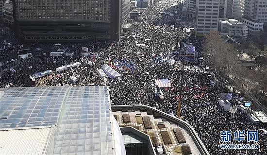 韩国＂挺朴＂＂反朴＂民众分别举行集会 - 2