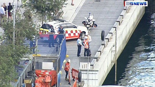 太吓人了!悉尼达令港工地突发事故 天降钢架一男子被砸中当场惨死!(图) - 7