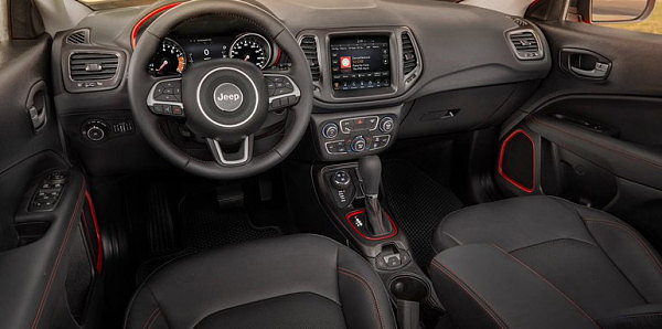 2018_jeep_compass_trailhawk_22 (1).jpg,0