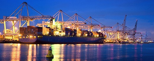 container-ship-port-night1.jpg,0