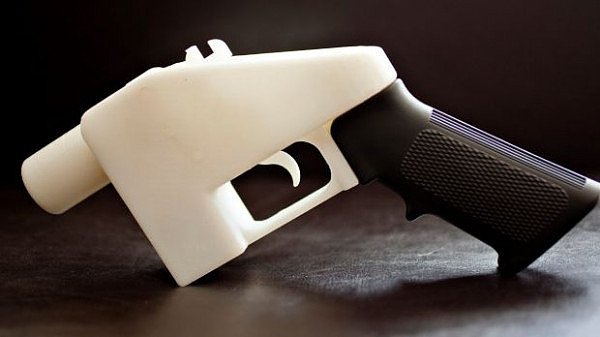 别玩火！上万澳洲人下载3D打印仿真枪说明书 专家称“技术不成熟可能伤及自己”！（视频） - 2