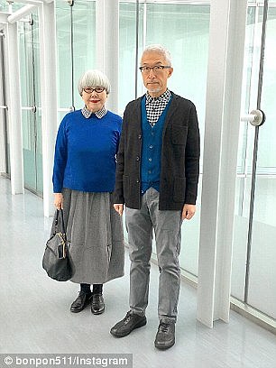 感动澳媒！日本这对夫妻结婚37年来每天穿情侣套装出门  Ins分享情侣套装照获7.5万网友点赞！ - 6