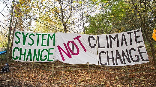 954_MarkKlotz_Rally-against-Kinder-Morgan-oil-pipeline-on-Burnaby-Mountain.jpg,0