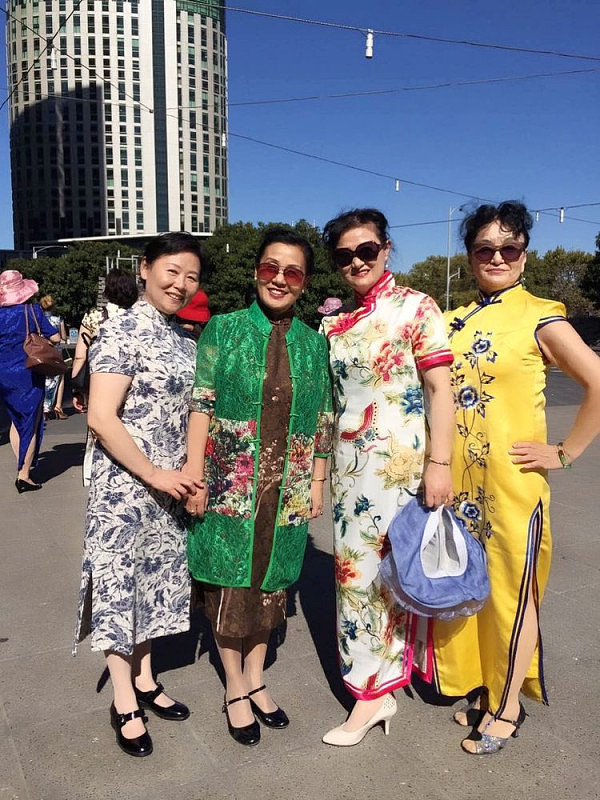 《女神节》来了华裔大妈和旗袍有个约会今生不离不弃《国际三八妇女节》篇《《澳洲中舵》公司带我们一起嗨 - 10