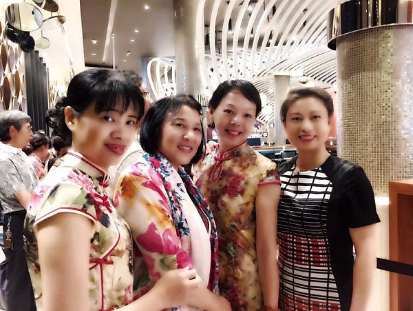 《女神节》来了华裔大妈和旗袍有个约会今生不离不弃《国际三八妇女节》篇《《澳洲中舵》公司带我们一起嗨 - 31