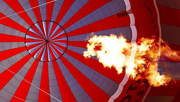 土耳其热气球“硬着陆”事故造成49人受伤 包括15名中国游客 - 1