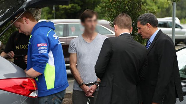 悉尼Ryde男子网诱14岁少女 邀公共泳池见面被抓获！搜出毒品及录像设备！(图)  - 1