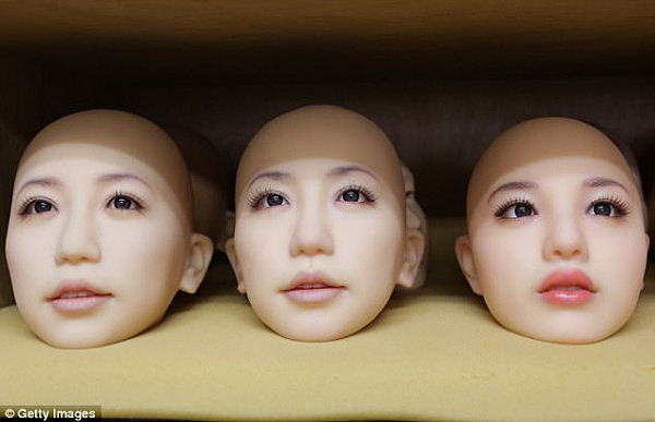 如真人一般！日本最大充气娃娃公司制作流程曝光 单个售价$6883澳媒震惊(图) - 1