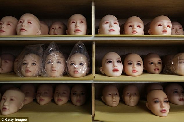 如真人一般！日本最大充气娃娃公司制作流程曝光 单个售价$6883澳媒震惊(图) - 2