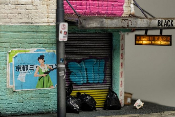 叹为观止!澳洲艺术家用纸板将香港九龙的庙街缩小了(组图) - 13