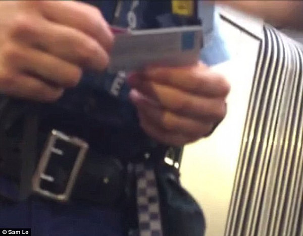 “你个自以为是的混蛋” 悉尼警察火车站“爆粗”盘问无辜男子 全程4分15秒被判赔偿$3201(视频) - 1