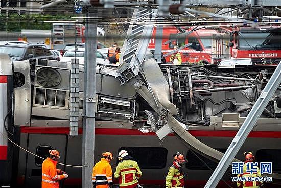 瑞士卢塞恩发生火车脱轨事故致7人受伤 - 1