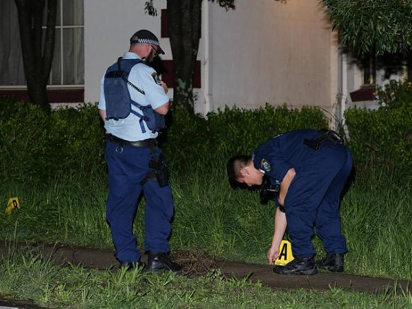 西悉尼民宅昨夜发生“有预谋”枪击案 疑跟毒品有关！邻居吓坏要搬家！(图) - 4