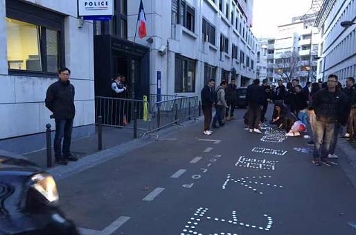 震惊！中国公民被法国警察枪杀，数百华人悼念同胞遭暴力镇压！多人受伤35人被捕！(现场视频组图) - 6