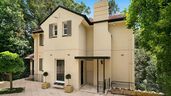 短短四年增值近百万！悉尼豪宅拍卖前被Burwood买家“截糊” 前房主每年“躺着”赚$24万 - 2