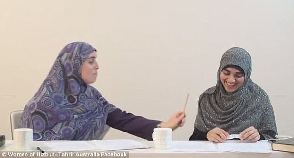 无语！悉尼穆斯林女子称被丈夫殴打是“美丽的祝福”！男主播怒怼：“那只是违法的家暴”！（视频） - 2