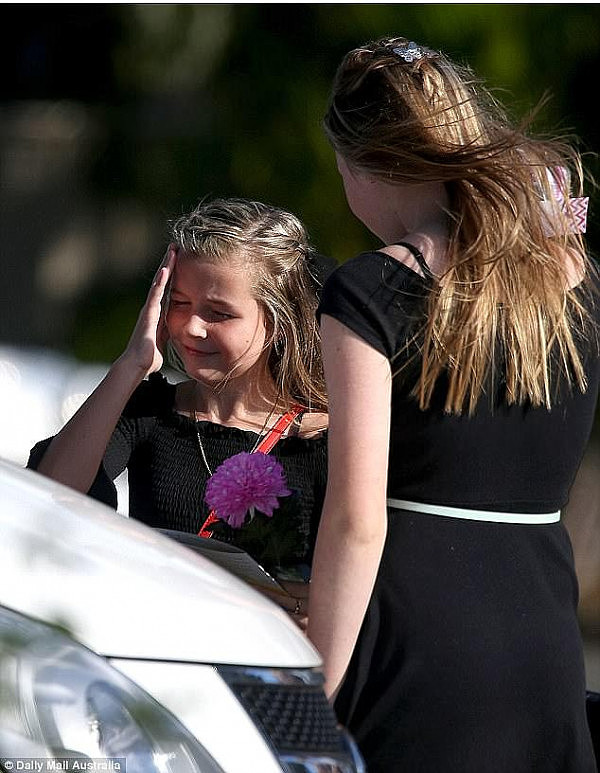 英雄母亲感动全澳！新州8岁小女孩成唯一幸存者 母亲姐弟死于被困汽车！飓风黛比又一受害家庭！(组图) - 6