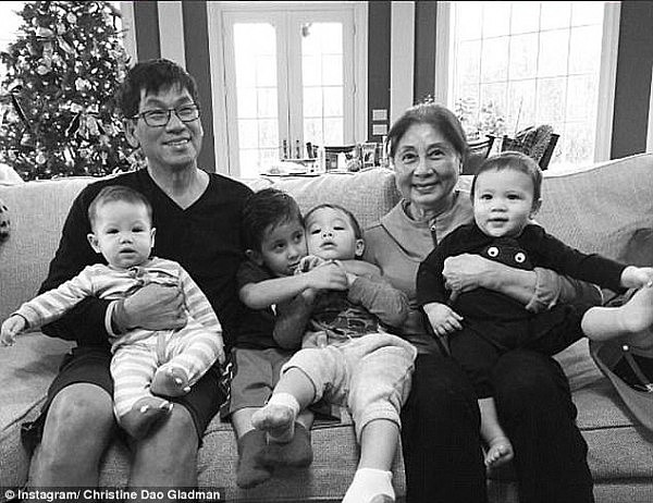 3F79C1DC00000578-4440136-Dr_Dao_above_with_wife_and_grandchildren_is_no_longer_interested-m-36_1493040212229.jpg,0