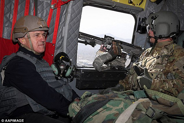 澳总理谭保澳新军团日出访伊拉克和阿富汗 与前线士兵大玩自拍！（图） - 9