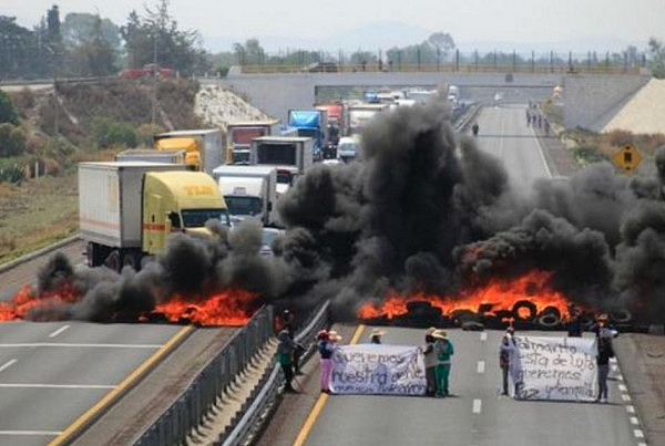 墨西哥发生军警与犯罪分子枪战 已造成10人死亡(图) - 1