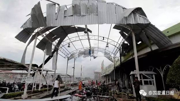 恐怖袭击！泰国北大年超市发生大爆炸，58人受伤！100辆汽车受损！ - 10