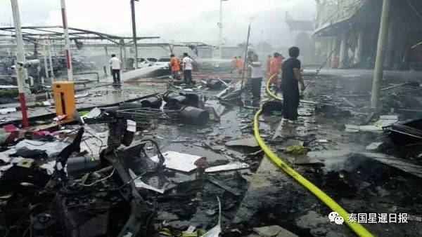 恐怖袭击！泰国北大年超市发生大爆炸，58人受伤！100辆汽车受损！ - 11