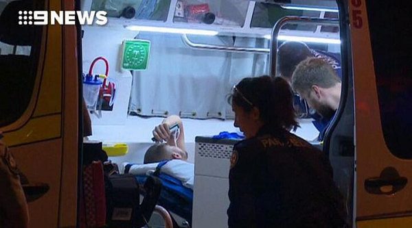 悉尼火车站发生随机袭击事件 伤人者疑为中东男子 两名teenager被捅伤入院 - 1