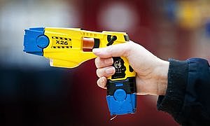 Taser-gun-007.jpg,0