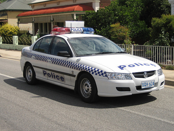 Australian_Police_Vehicle.jpg,0