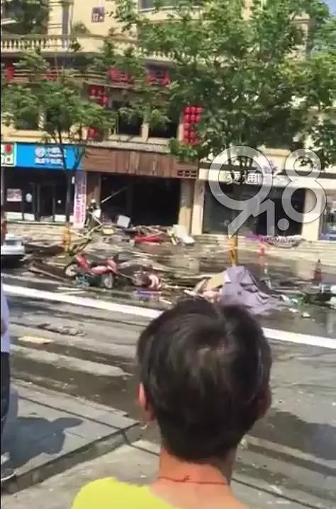 浙江一火锅店爆炸 目击者:现场惨不忍睹 全是血（视频） - 6