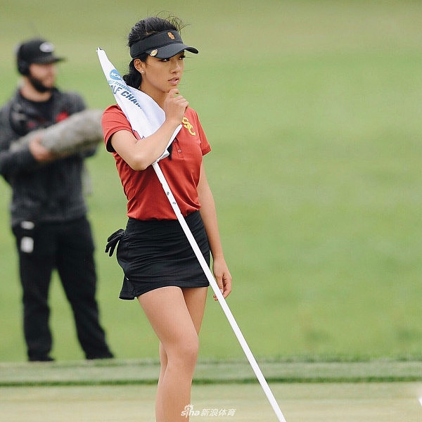 18岁华裔美女高尔夫球手被看好 身材性感迷人（组图） - 5