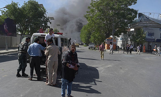 阿富汗首都使馆区爆炸已致90人丧生 IS宣称负责（组图） - 6