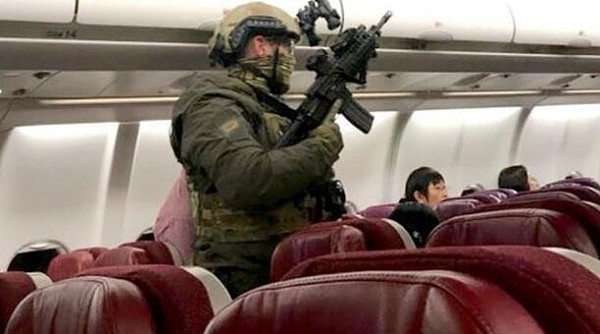 “不是恐袭！男子有精神病” 警方回应马航客机迫降事件 乘客抱怨警方反应太慢 - 4