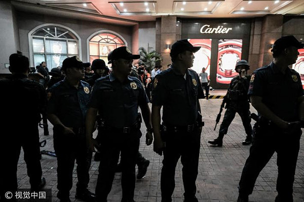 菲律宾一酒店遭枪手袭击 至少34人死忙（组图） - 4