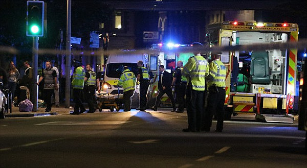 两澳人在伦敦恐袭中受伤！一男一女惨遭割喉（视频） - 5