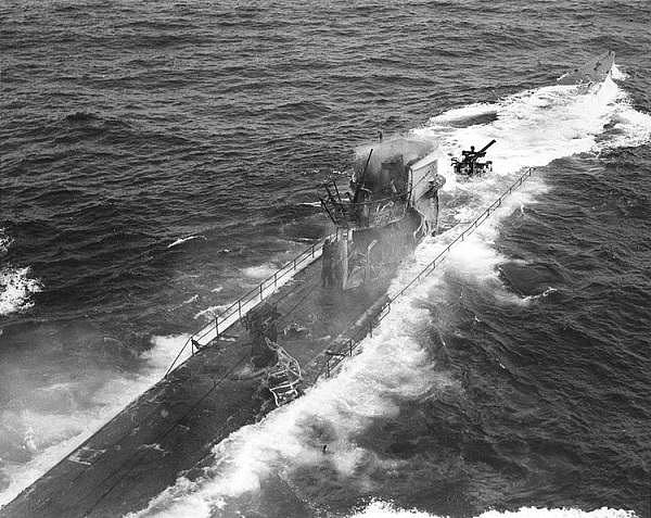 艇长上一次厕所竟葬送了整个潜艇 50人跳海逃命（组图） - 6