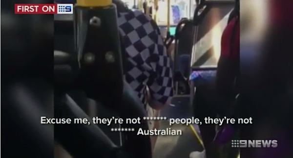 “去他妈的中国人！不是澳大利亚人就他妈给我滚”！澳一女子公交车上怒骂亚洲母女（视频） - 2