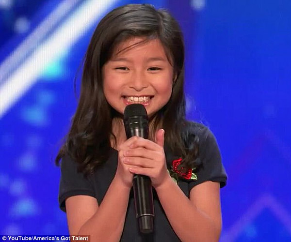 9岁华裔萝莉飙唱铁达尼名曲 惊艳美国达人秀（视频） - 1