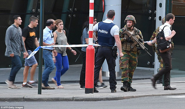比利时布鲁塞尔中央火车站发生爆炸 确认为恐袭！ - 7