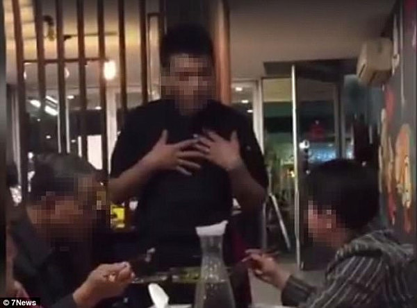 欺人太甚！中国留学生中餐馆打工被澳女暴打！女子吃霸王餐不够，还把人咬得去医院缝针！（视频） - 2
