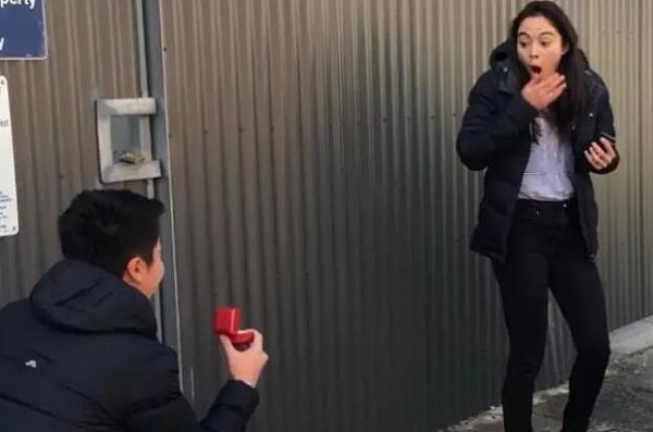 华裔小哥的车被澳洲警察拦下，疑似盗车，结果惊喜的事发生了 - 7