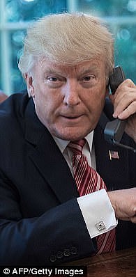 尴尬！特朗普和爱尔兰总理通电话 被晾1分半钟（组图） - 4