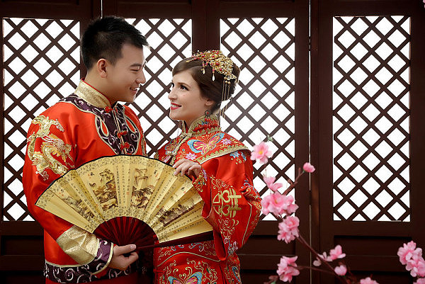 中国小伙与外国姑娘的婚纱照 美得令人惊艳（组图） - 17